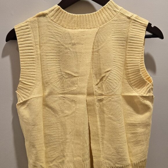 Hixiaohe women's casual sweater, fashionable, sleeveless and with a round neck. - Picture 4 of 10